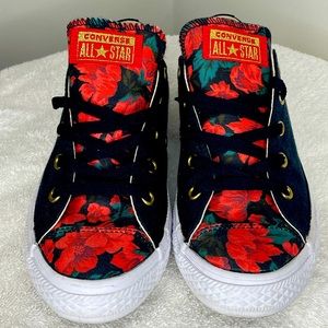 Converse, women’s 51/2 youth 3. Black and red floral